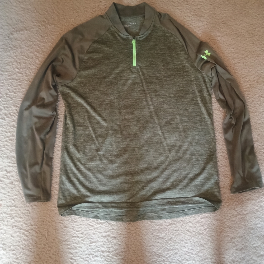 Under Armour Green Long Sleeve Shirt Light Weight Material Qtr Zip Pullover